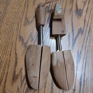 ❗2 for $15❗2 sets of shoe trees